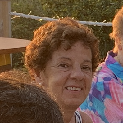 cropped-Laura2.png